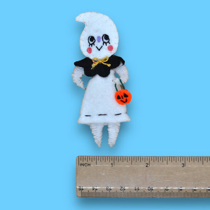 Ghostie Gals Felt Brooch 🎃👻🖤