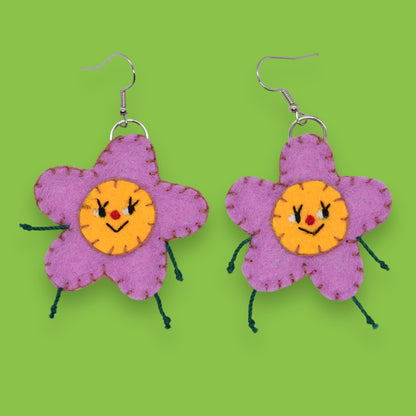 Daisy Felt Earrings 🌸